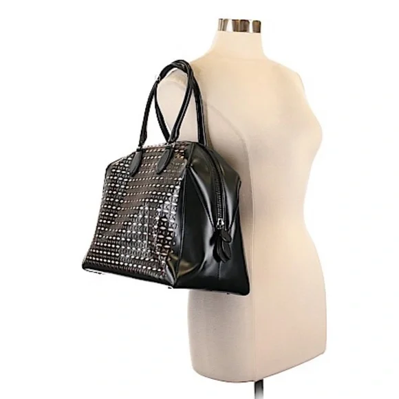 NWT Alaia Large Laser Cut Handbag with pouch and mirror. Black. $3500 retail - Picture 4 of 17